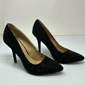 CATHY JEAN women's high heel shoe in black with stones in its design size 7.5
